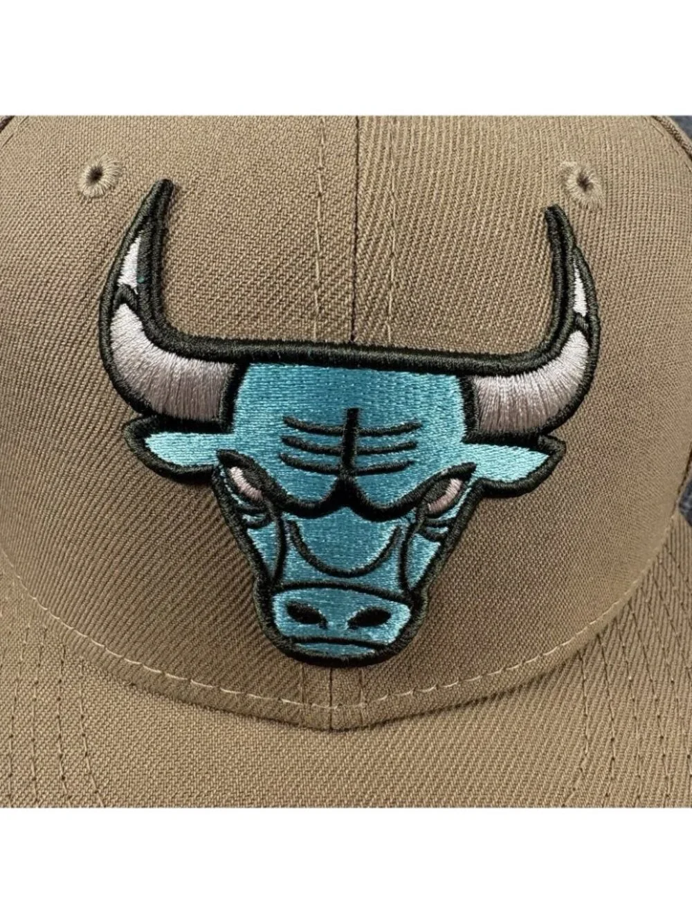 Chicago Bulls New Era 59FIFTY 7 1/4 Tan Teal NBA Fitted Hat Cap